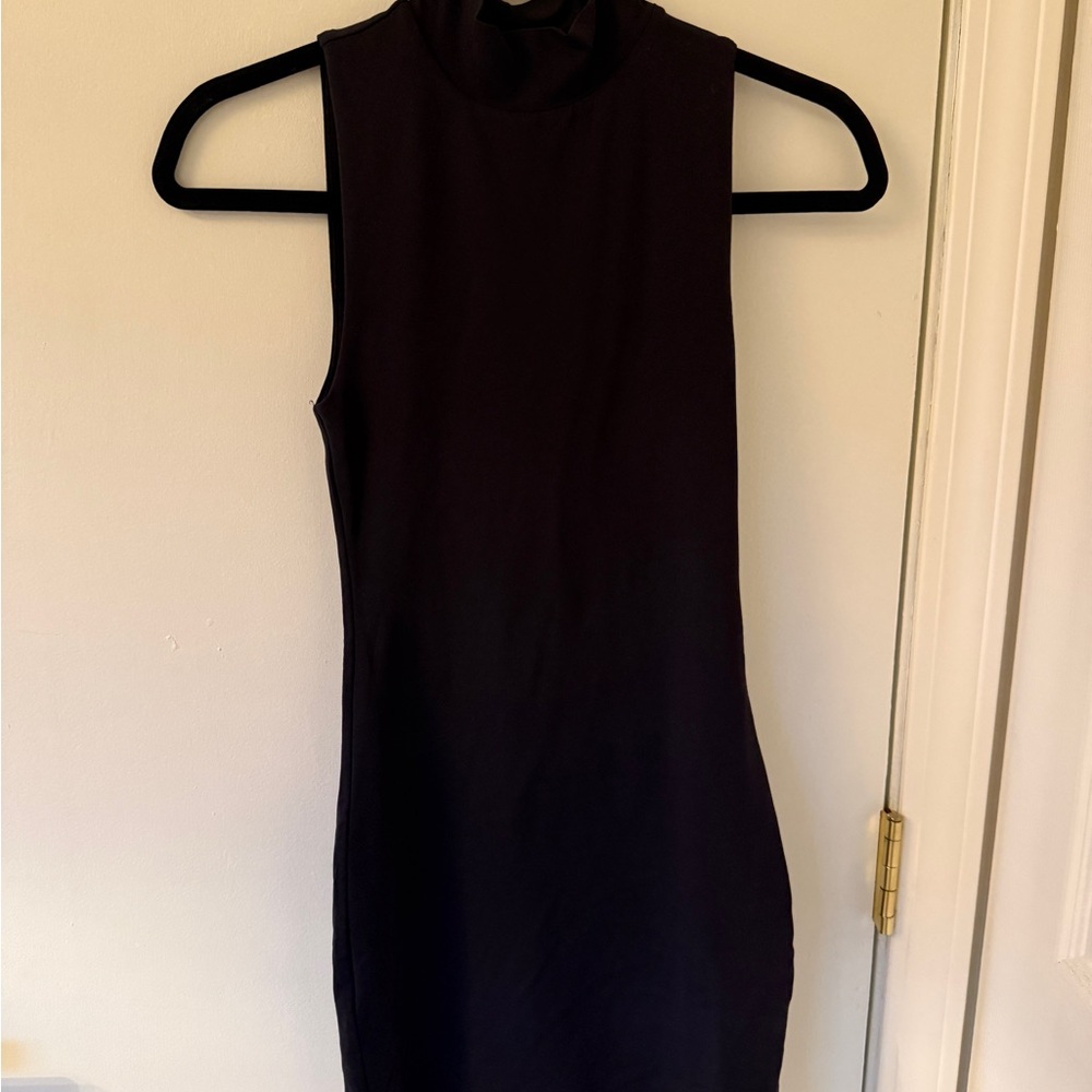 Babaton Black Sleeveless Turtleneck Tank